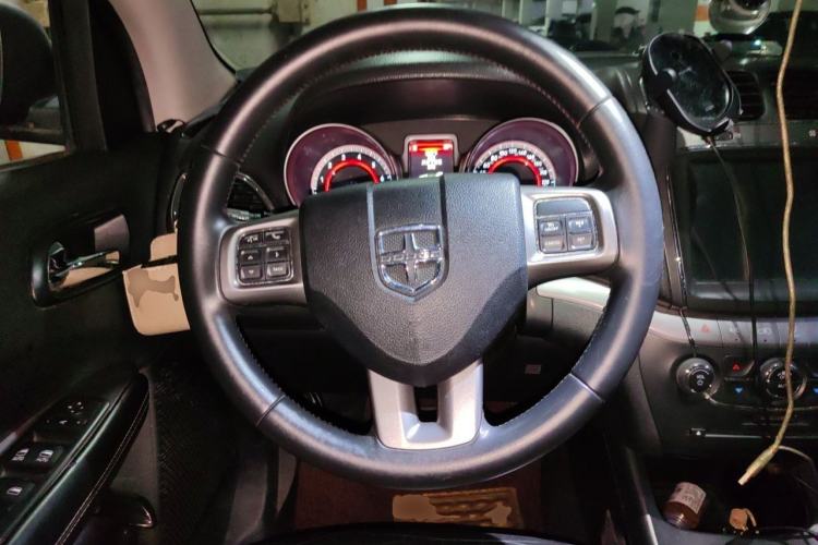 Used Dodge Journey 2016 2.4L Two-Wheel-Drive Touring Edition Steering Wheel