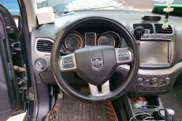 Used Dodge Journey 2016 2.4L Two-Wheel-Drive Touring Edition Steering Wheel
