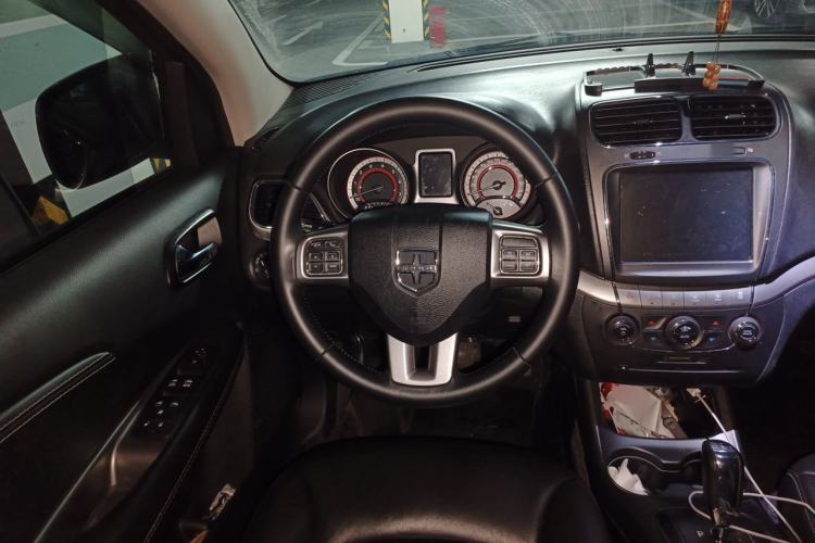 Used Dodge Journey 2016 2.4L Two-Wheel-Drive Touring Edition Steering Wheel