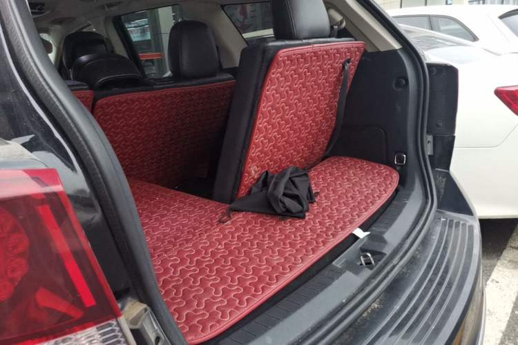 Used Dodge Journey 2016 2.4L Two-Wheel-Drive Touring Edition Trunk