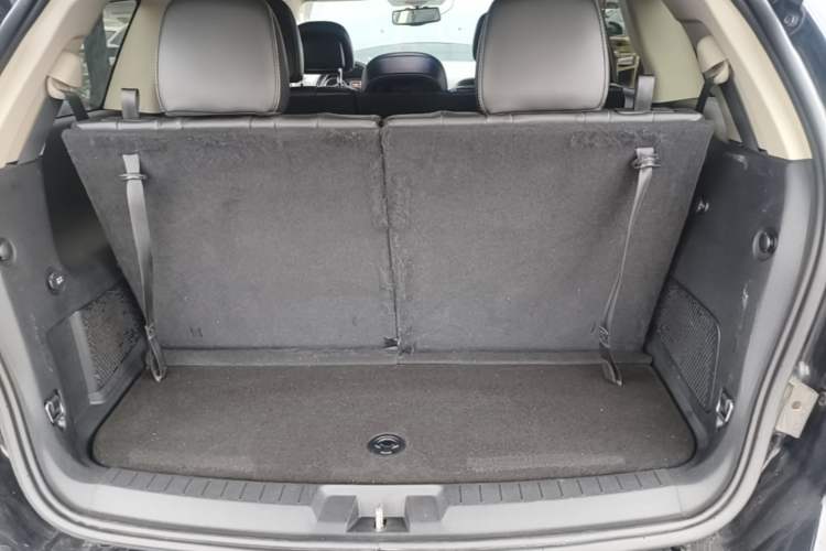 Used Dodge Journey 2016 2.4L Two-Wheel-Drive Touring Edition Trunk