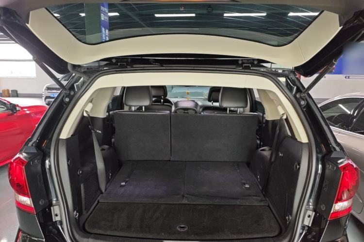Used Dodge Journey 2016 2.4L Two-Wheel-Drive Touring Edition Trunk