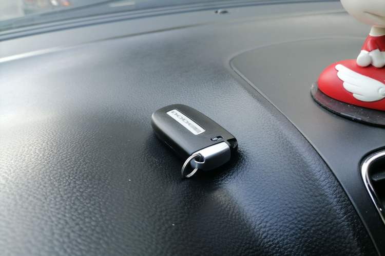 Used Dodge Journey 2016 2.4L Two-Wheel-Drive Touring Edition Vehicle Key