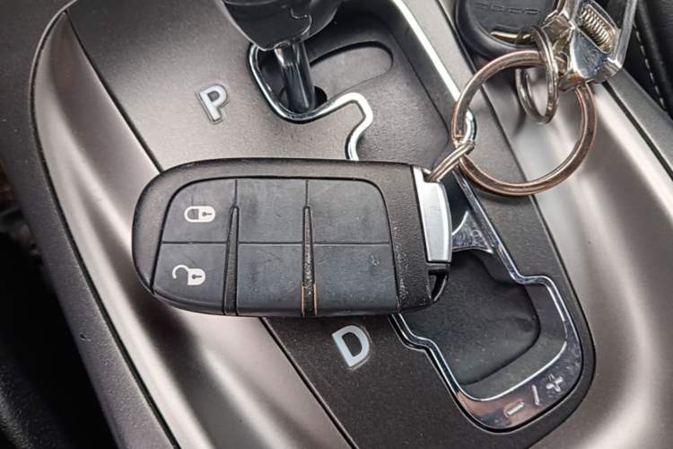 Used Dodge Journey 2016 2.4L Two-Wheel-Drive Touring Edition Vehicle Key
