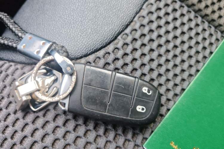 Used Dodge Journey 2016 2.4L Two-Wheel-Drive Touring Edition Vehicle Key