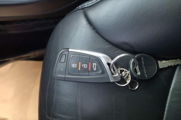Used Dodge Journey 2016 2.4L Two-Wheel-Drive Touring Edition Vehicle Key