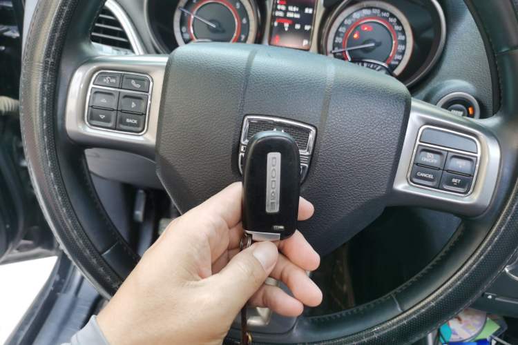 Used Dodge Journey 2016 2.4L Two-Wheel-Drive Touring Edition Vehicle Key