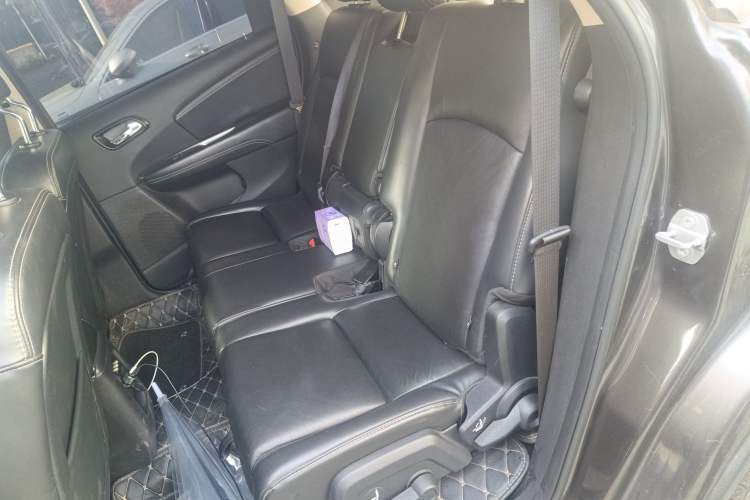 Used Dodge Journey 2016 2.4L Two-Wheel-Drive Touring Edition Left Rear Seat
