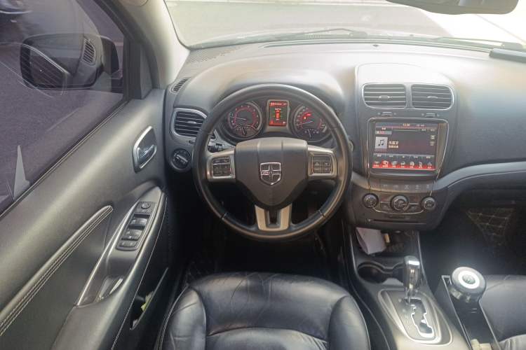 Used Dodge Journey 2016 2.4L Two-Wheel-Drive Touring Edition Steering Wheel