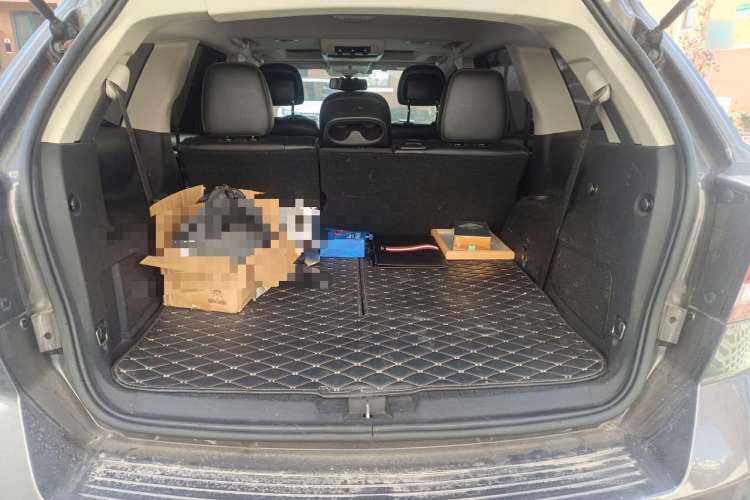 Used Dodge Journey 2016 2.4L Two-Wheel-Drive Touring Edition Trunk