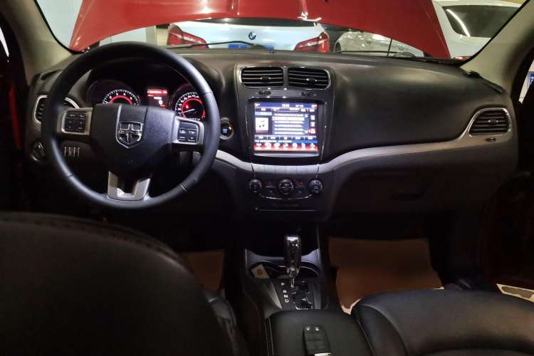 Used Dodge Journey 2016 2.4L Two-Wheel-Drive Touring Edition Center Console