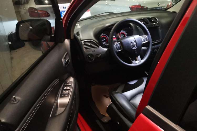 Used Dodge Journey 2016 2.4L Two-Wheel-Drive Touring Edition Driver Seat