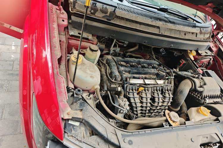 Used Dodge Journey 2016 2.4L Two-Wheel-Drive Touring Edition Engine Bay Right