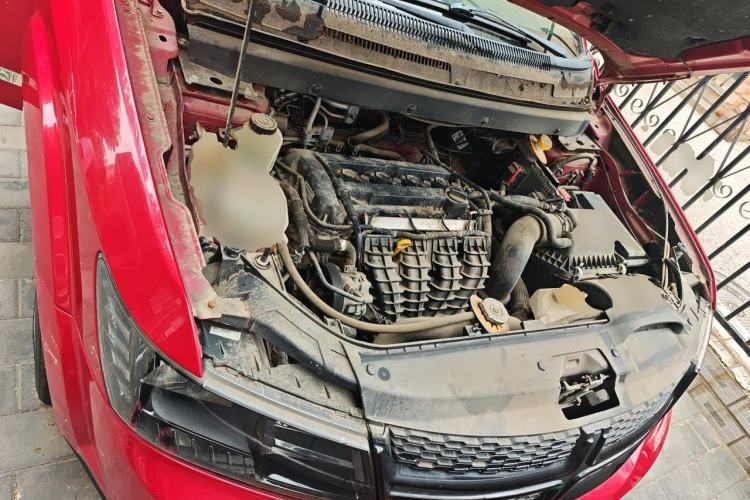 Used Dodge Journey 2016 2.4L Two-Wheel-Drive Touring Edition Engine Bay
