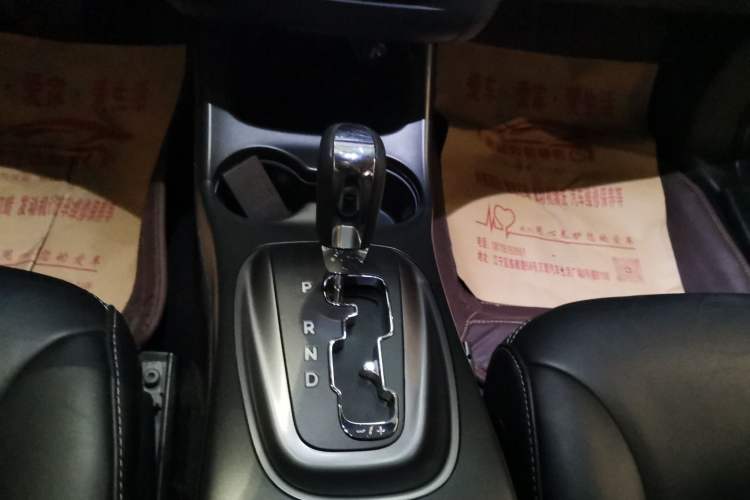 Used Dodge Journey 2016 2.4L Two-Wheel-Drive Touring Edition Gear Lever