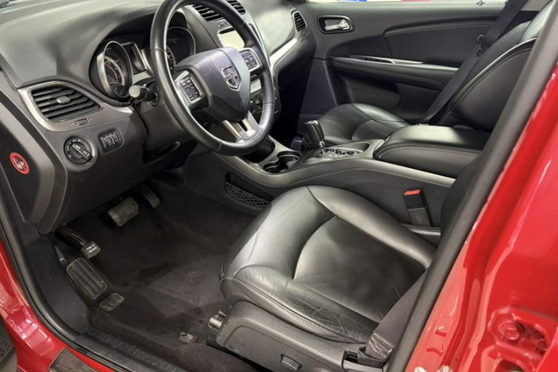 Used Dodge Journey 2016 2.4L Two-Wheel-Drive Touring Edition Interior 2