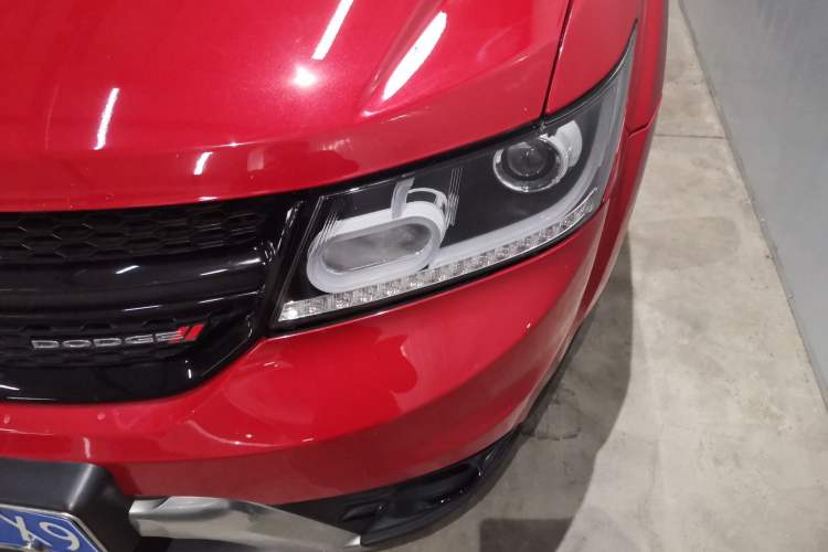 Used Dodge Journey 2016 2.4L Two-Wheel-Drive Touring Edition Left Front Headlight