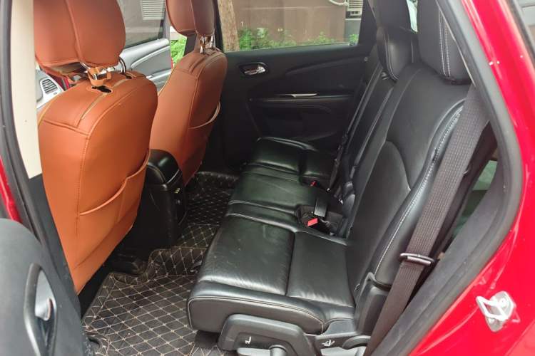 Used Dodge Journey 2016 2.4L Two-Wheel-Drive Touring Edition Left Rear Seat