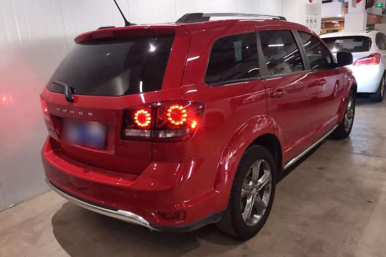 Used Dodge Journey 2016 2.4L Two-Wheel-Drive Touring Edition Rear Right 45 Deg