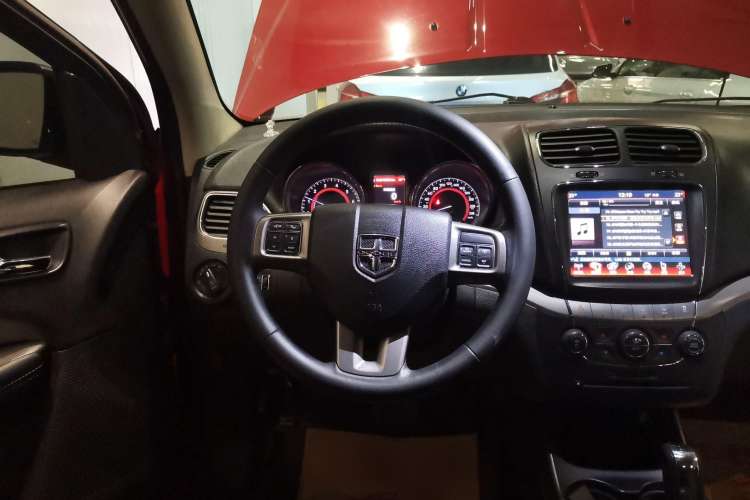 Used Dodge Journey 2016 2.4L Two-Wheel-Drive Touring Edition Steering Wheel