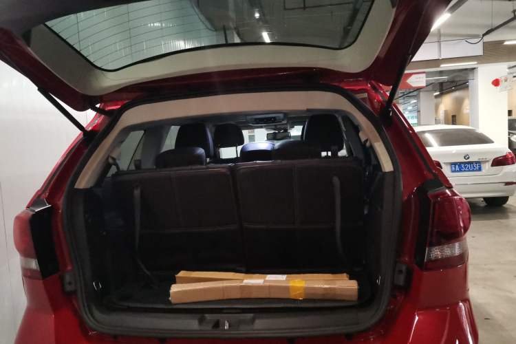 Used Dodge Journey 2016 2.4L Two-Wheel-Drive Touring Edition Trunk