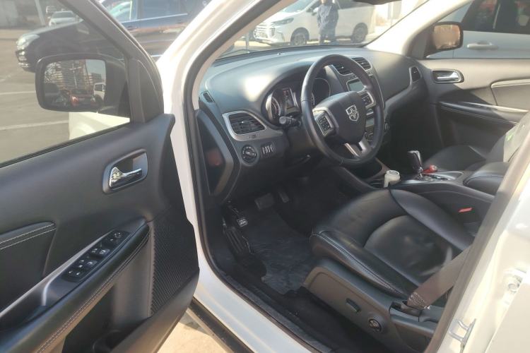 Used Dodge Journey 2016 2.4L Two-Wheel-Drive Touring Edition Driver Seat