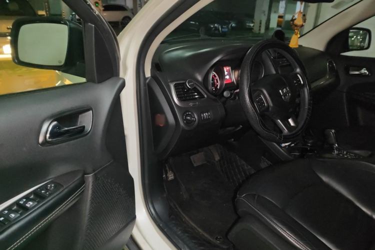 Used Dodge Journey 2016 2.0TD Four-Wheel Drive Touring Edition Driver Seat