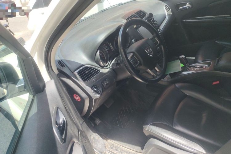 Used Dodge Journey 2016 2.0TD Four-Wheel Drive Touring Edition Driver Seat