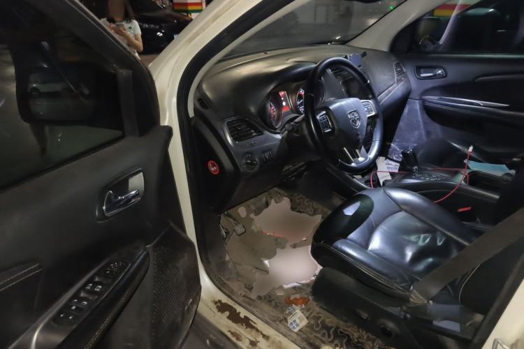 Used Dodge Journey 2016 2.4L Two-Wheel-Drive Touring Edition Driver Seat