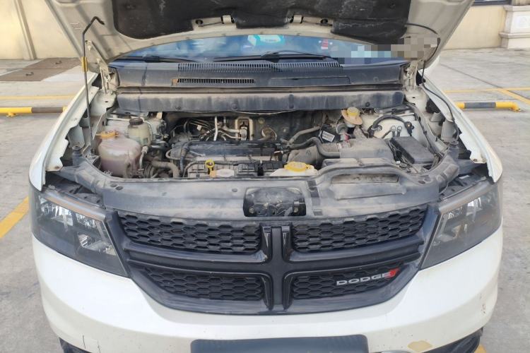 Used Dodge Journey 2016 2.4L Two-Wheel-Drive Touring Edition Engine Bay