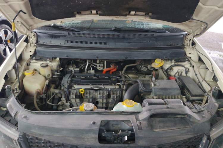 Used Dodge Journey 2016 2.4L Two-Wheel-Drive Touring Edition Engine Bay
