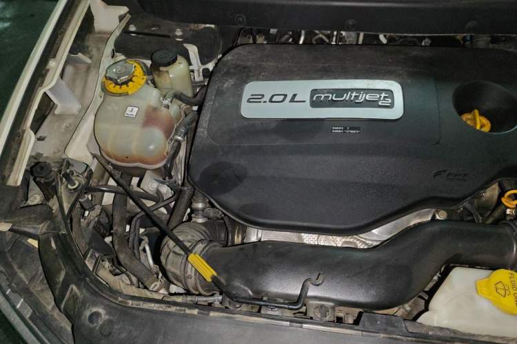 Used Dodge Journey 2016 2.0TD Four-Wheel Drive Touring Edition Engine Bay Right