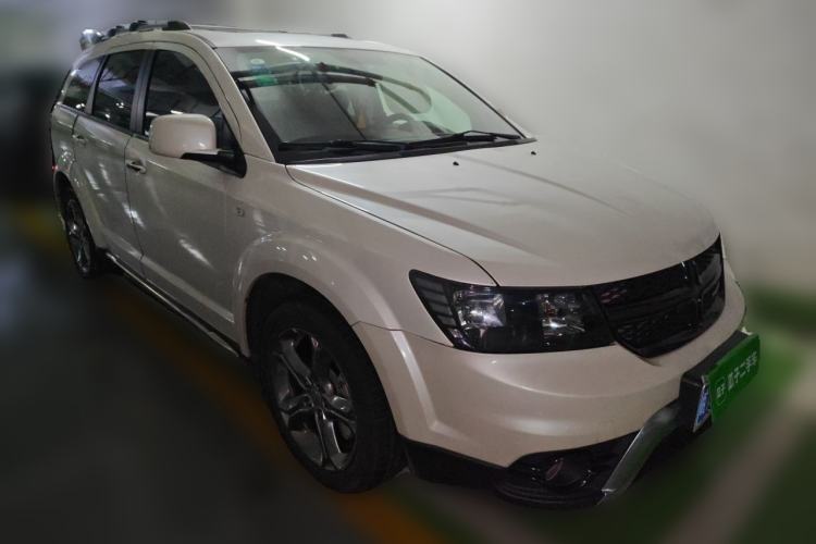 Used Dodge Journey 2016 2.0TD Four-Wheel Drive Touring Edition Front Right 45 Deg