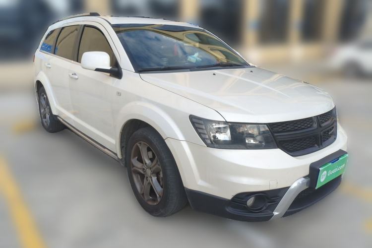 Used Dodge Journey 2016 2.4L Two-Wheel-Drive Touring Edition Front Right 45 Deg