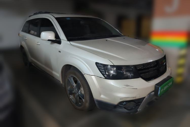 Used Dodge Journey 2016 2.4L Two-Wheel-Drive Touring Edition Front Right 45 Deg