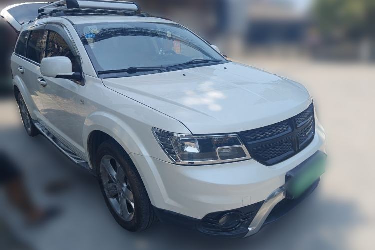 Used Dodge Journey 2016 2.0TD Four-Wheel Drive Touring Edition Front Right 45 Deg