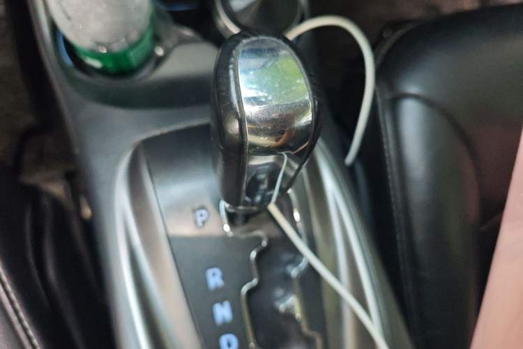 Used Dodge Journey 2016 2.4L Two-Wheel-Drive Touring Edition Gear Lever