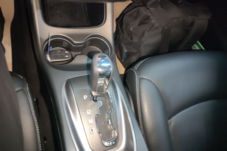 Used Dodge Journey 2016 2.4L Two-Wheel-Drive Touring Edition Gear Lever