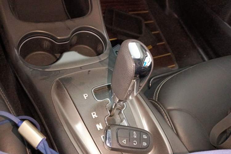 Used Dodge Journey 2016 2.4L Two-Wheel-Drive Touring Edition Gear Lever