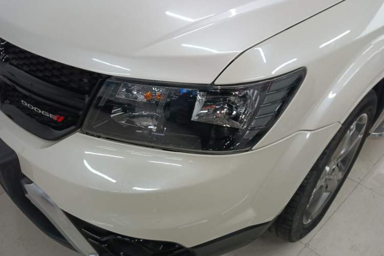 Used Dodge Journey 2016 2.4L Two-Wheel-Drive Touring Edition Left Front Headlight