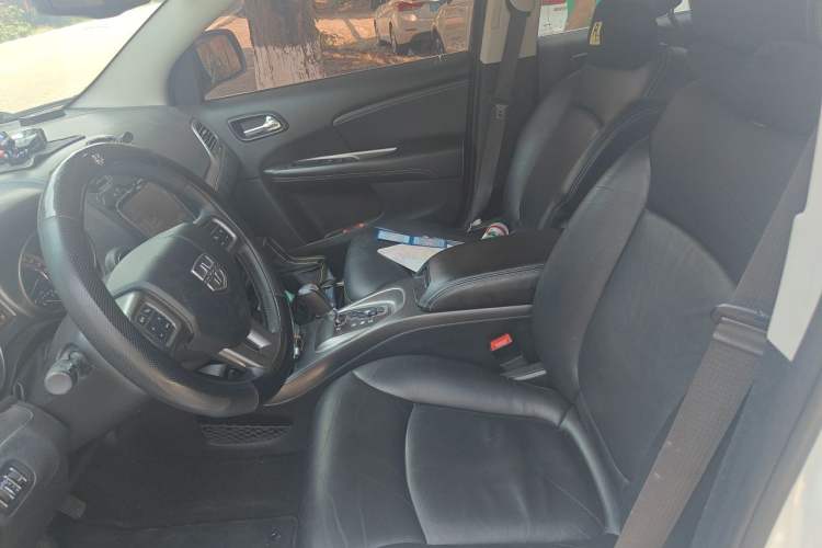 Used Dodge Journey 2016 2.0TD Four-Wheel Drive Touring Edition Left Front Seat