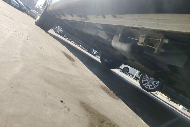 Used Dodge Journey 2016 2.4L Two-Wheel-Drive Touring Edition Left Side Sill