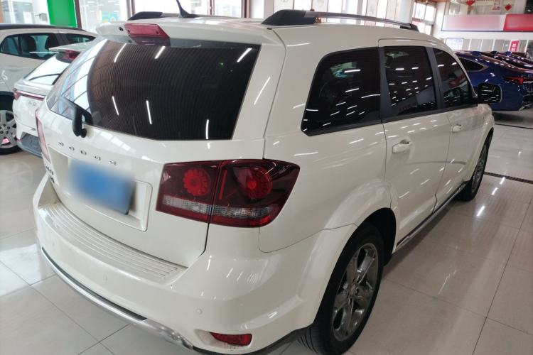 Used Dodge Journey 2016 2.4L Two-Wheel-Drive Touring Edition Rear Right 45 Deg
