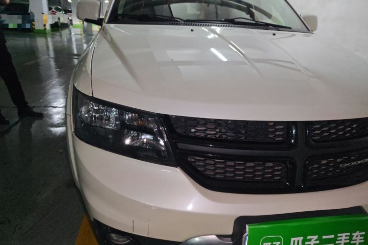 Used Dodge Journey 2016 2.0TD Four-Wheel Drive Touring Edition Right Front Headlight