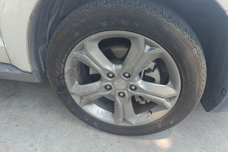 Used Dodge Journey 2016 2.0TD Four-Wheel Drive Touring Edition Right Front Wheel Hub