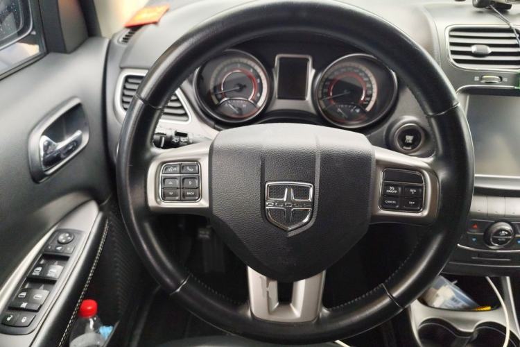 Used Dodge Journey 2016 2.0TD Four-Wheel Drive Touring Edition Steering Wheel