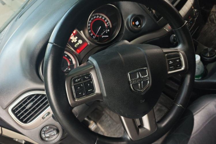 Used Dodge Journey 2016 2.4L Two-Wheel-Drive Touring Edition Steering Wheel