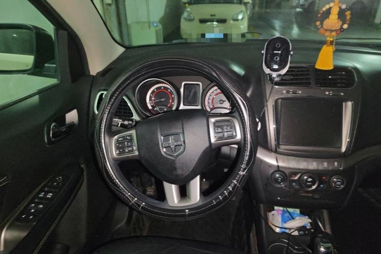 Used Dodge Journey 2016 2.0TD Four-Wheel Drive Touring Edition Steering Wheel