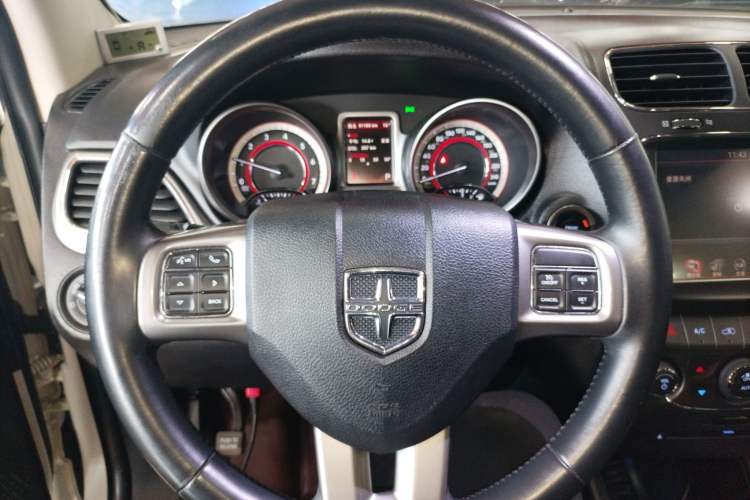 Used Dodge Journey 2016 2.4L Two-Wheel-Drive Touring Edition Steering Wheel
