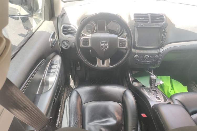 Used Dodge Journey 2016 2.0TD Four-Wheel Drive Touring Edition Steering Wheel